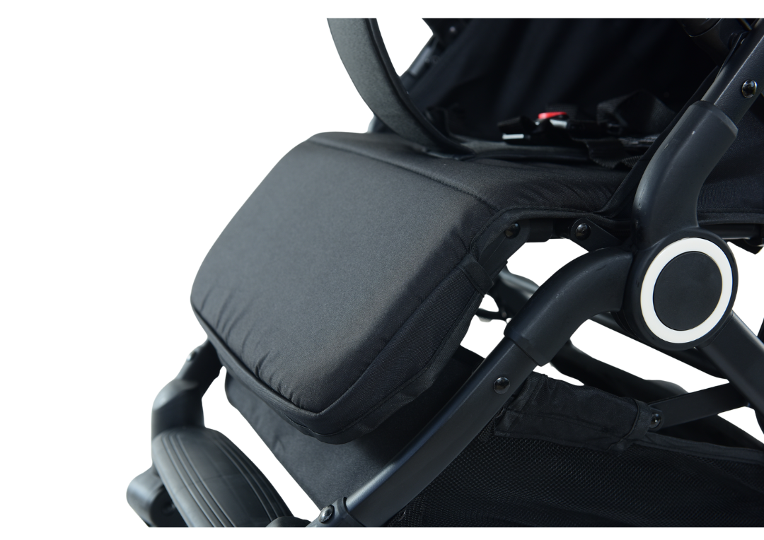 Poussette voyage Zoe Noir + OFFERT Protection pluie poussette & Moustiquaire